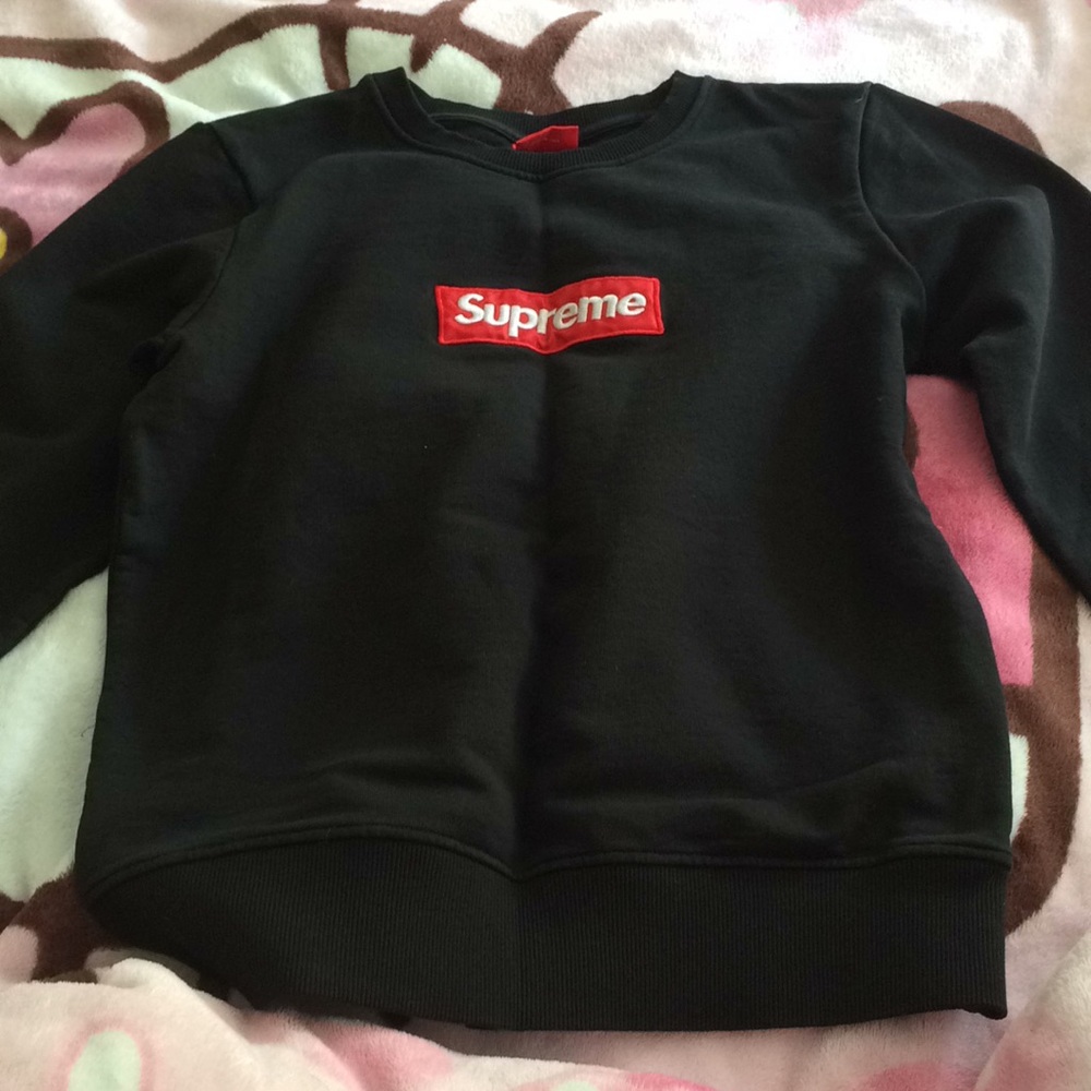 Size small supreme sweater